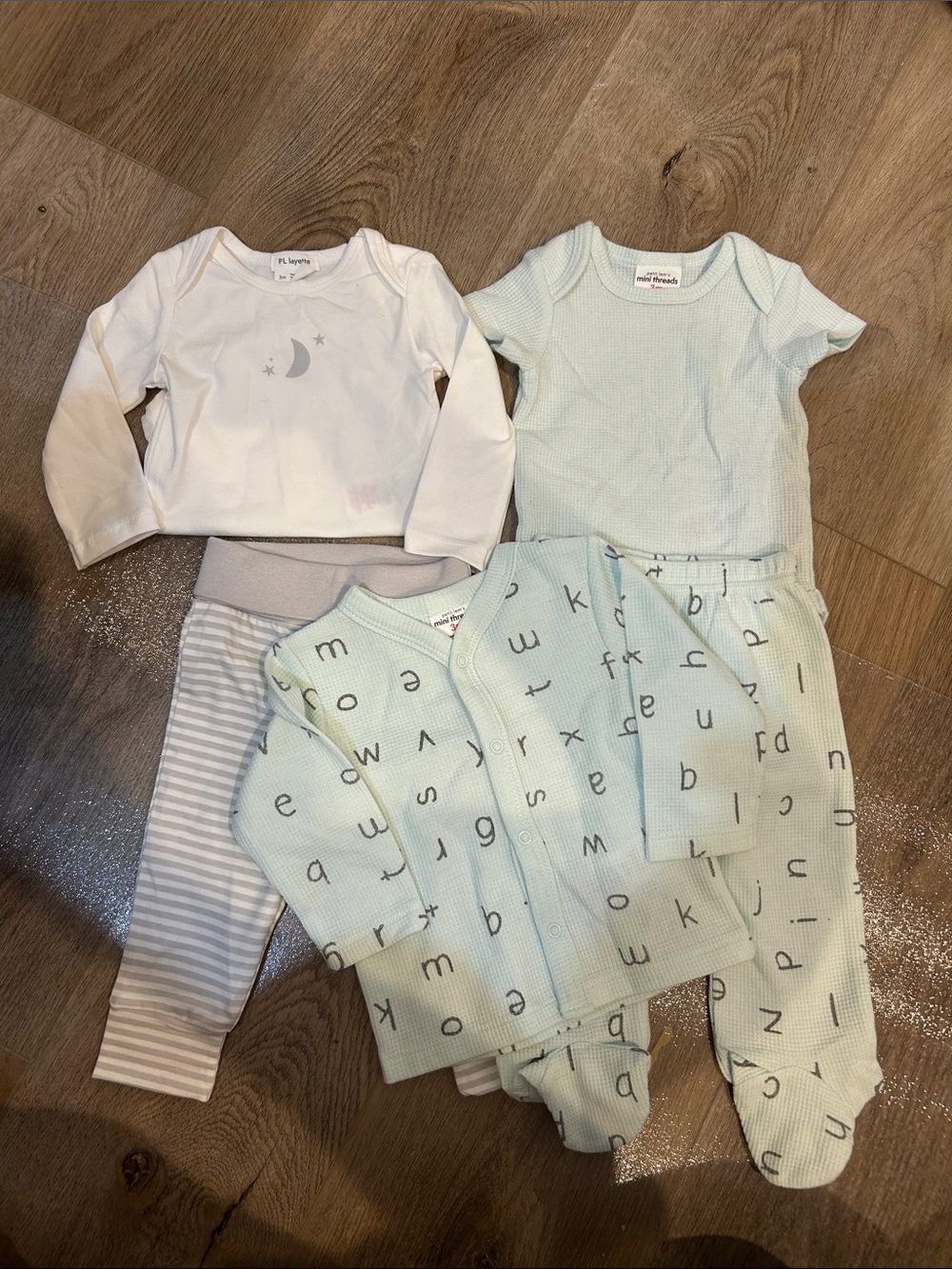 Petit Lem - Soft Mint, Grey & White Baby Set - Cozy Alphabet Print